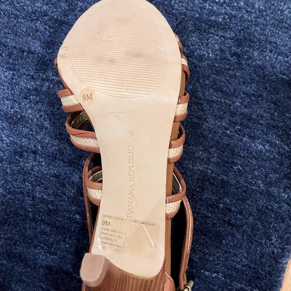 Banana republic sandals, size 9 - Picture 8 of 8